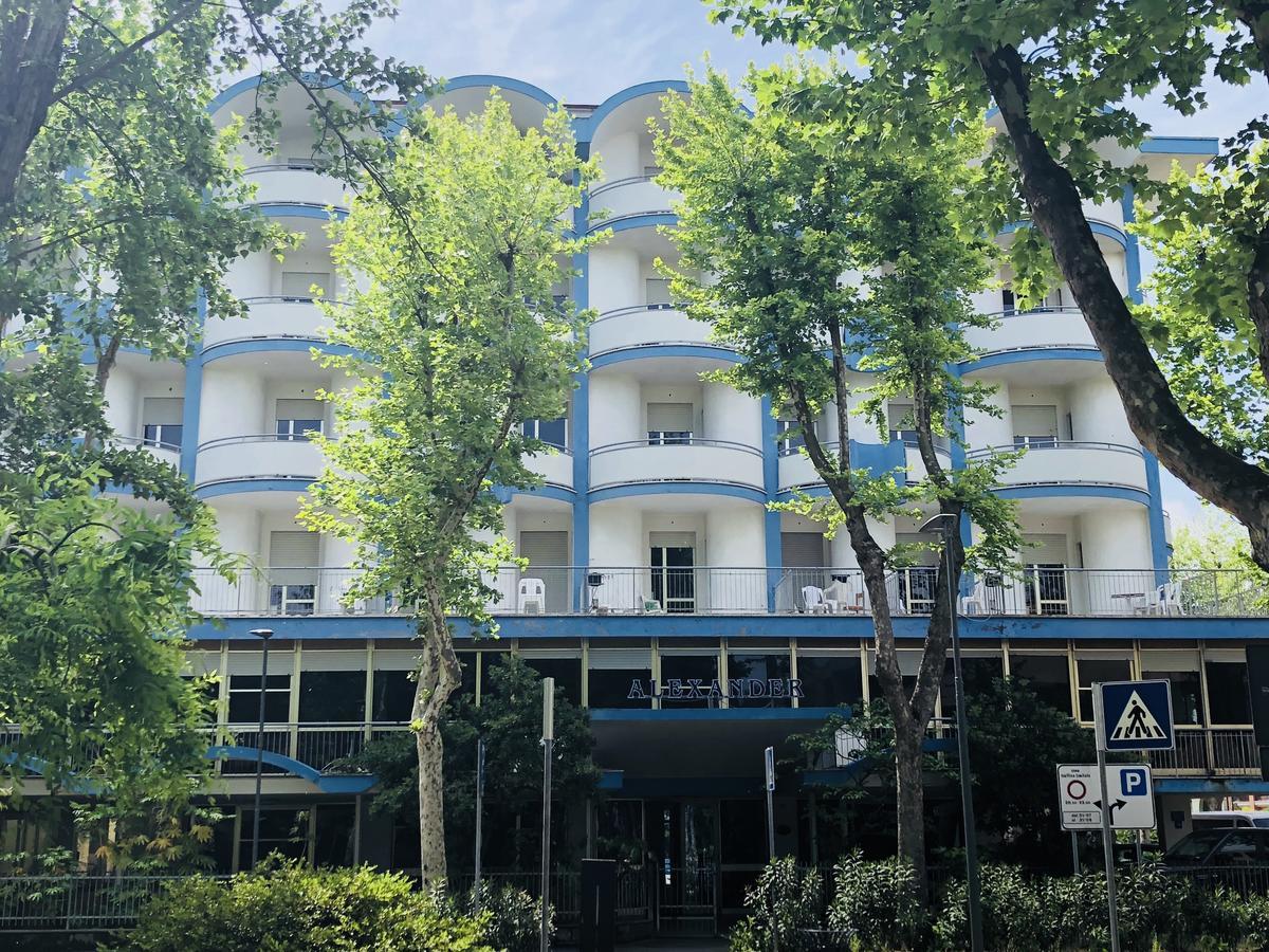 Hotel Alexander San Mauro Mare Экстерьер фото