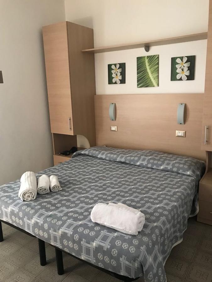Hotel Alexander San Mauro Mare Экстерьер фото