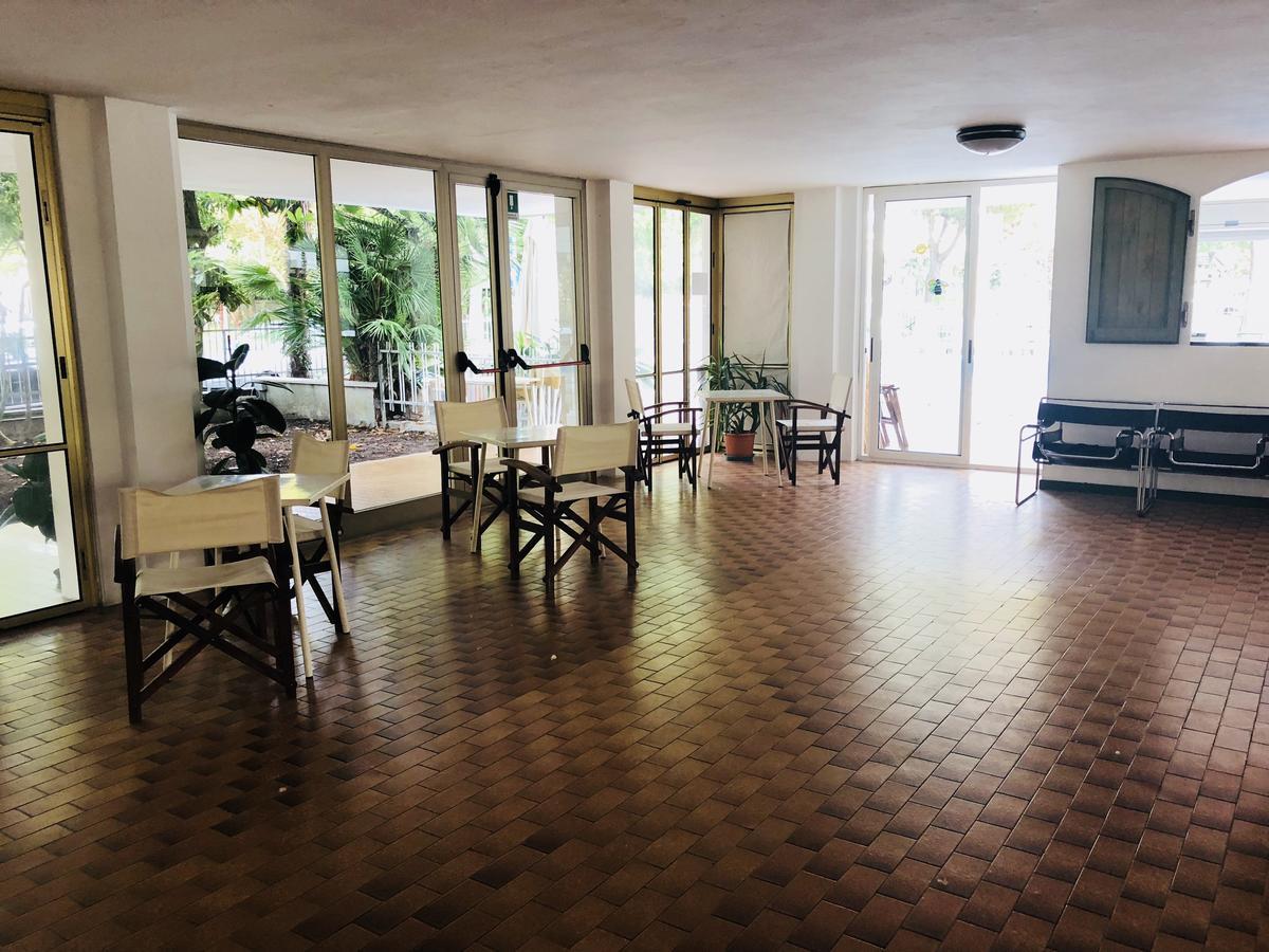 Hotel Alexander San Mauro Mare Экстерьер фото