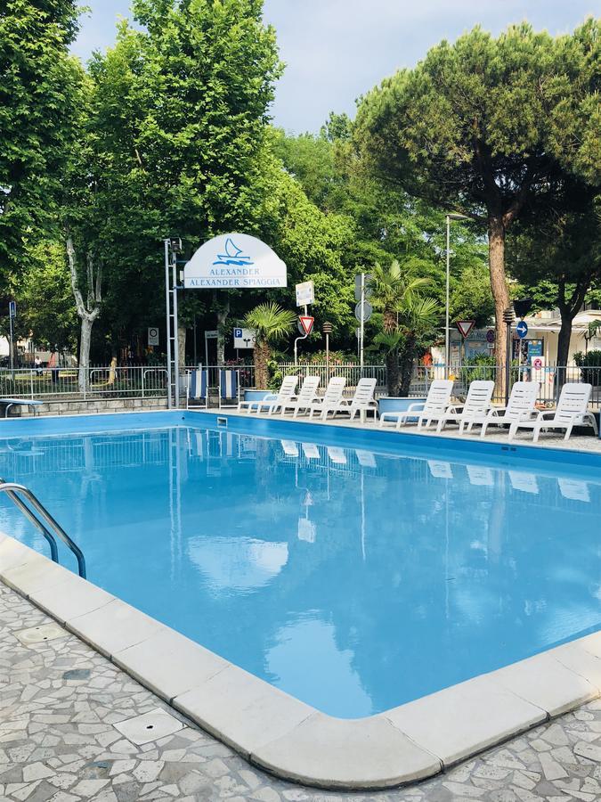 Hotel Alexander San Mauro Mare Экстерьер фото